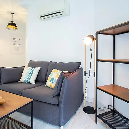 Apartamentos Cuatro Caminos Madrid Exterior photo