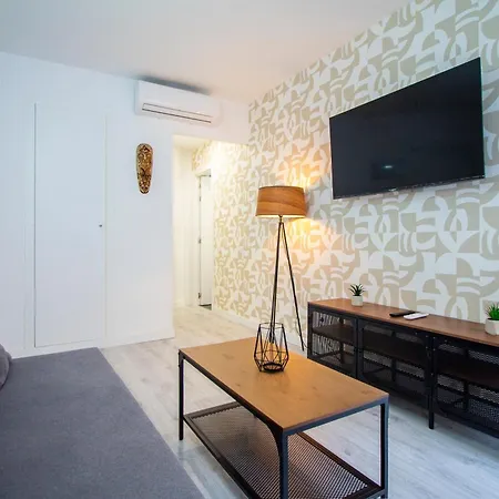 Apartamentos Cuatro Caminos Madrid Exterior photo